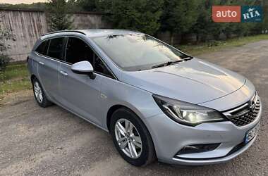 Универсал Opel Astra 2016 в Львове