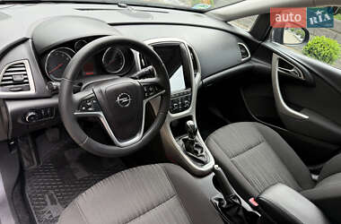 Универсал Opel Astra 2011 в 