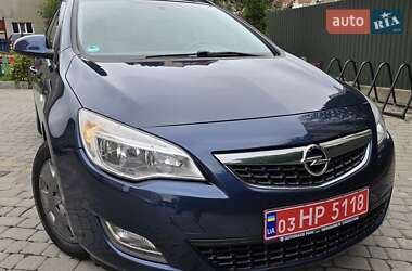 Универсал Opel Astra 2012 в Тернополе
