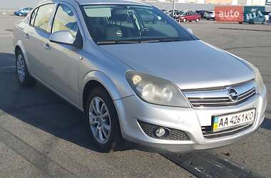 Седан Opel Astra 2011 в Киеве