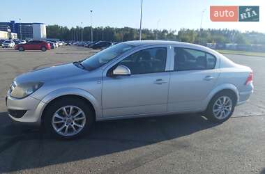 Седан Opel Astra 2011 в 