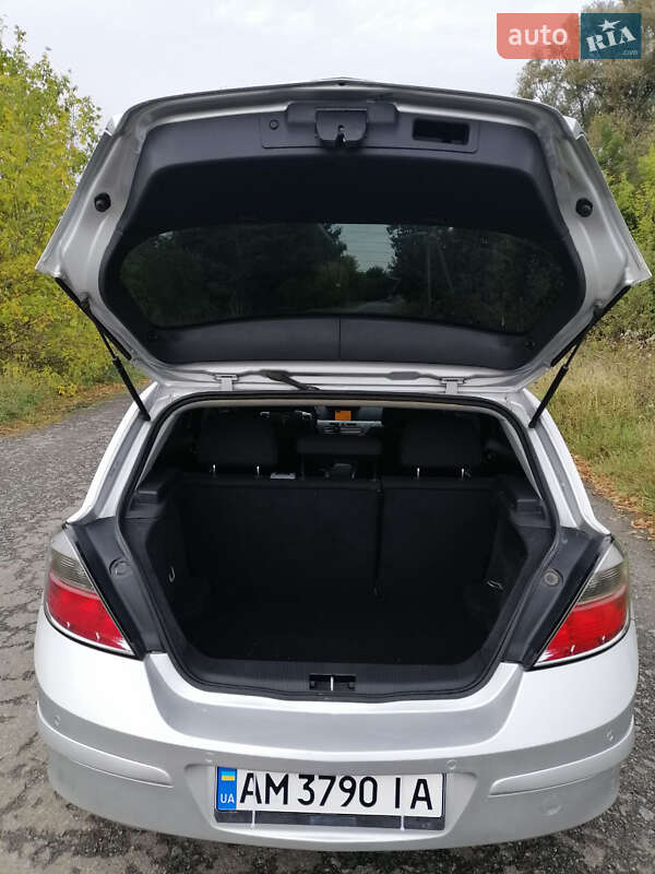 Хетчбек Opel Astra 2009 в Бердичеві