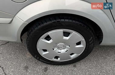 Универсал Opel Astra 2006 в 