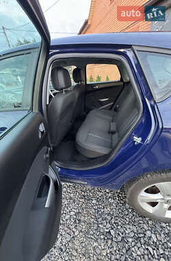 Хэтчбек Opel Astra 2010 в 