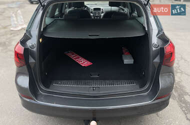 Универсал Opel Astra 2011 в 