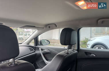 Универсал Opel Astra 2011 в 