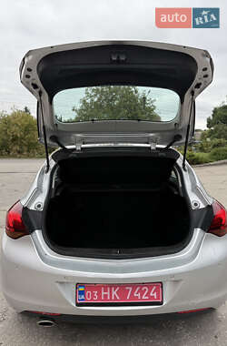 Хэтчбек Opel Astra 2010 в 