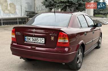 Седан Opel Astra 2008 в 