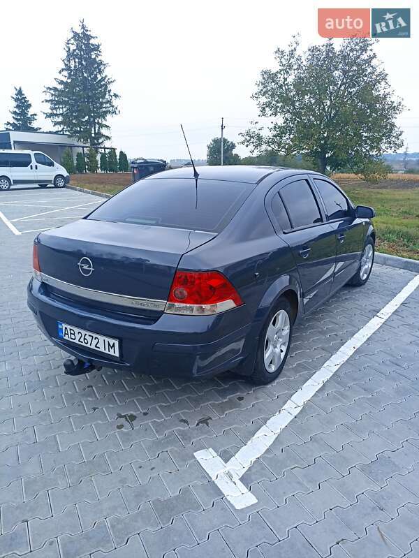 Седан Opel Astra 2008 в Тульчине