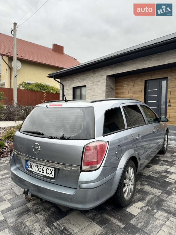 Универсал Opel Astra 2005 в Тернополе