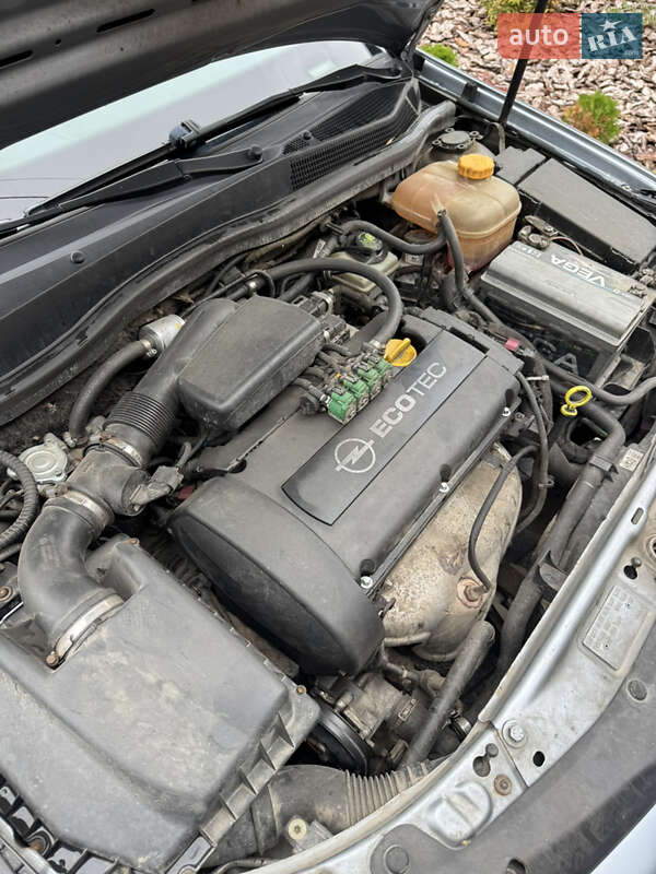 Универсал Opel Astra 2005 в Тернополе