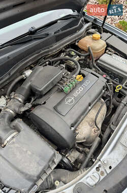 Универсал Opel Astra 2005 в 