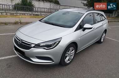 Универсал Opel Astra 2019 в Киеве