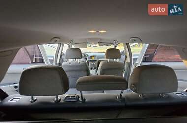 Универсал Opel Astra 2006 в 