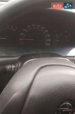 Седан Opel Astra 1992 в 