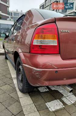Седан Opel Astra 2001 в 