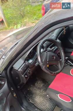 Хетчбек Opel Astra 1993 в  фото 11 Хетчбек Opel Astra 1993 в