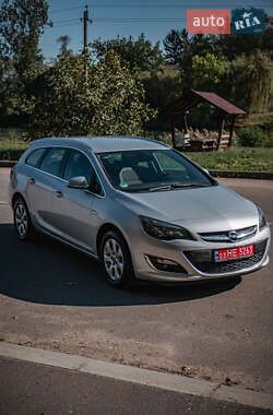 Универсал Opel Astra 2014 в 