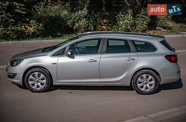 Универсал Opel Astra 2014 в 