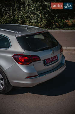Универсал Opel Astra 2014 в 