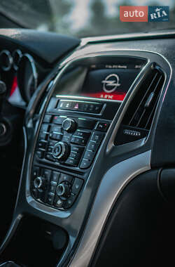 Универсал Opel Astra 2014 в 