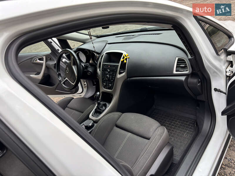 Универсал Opel Astra 2011 в Новом Роздоле фото 14 Универсал Opel Astra 2011 в Новом Роздоле