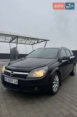 Универсал Opel Astra 2005 в 