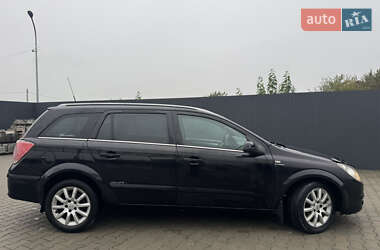 Универсал Opel Astra 2005 в 