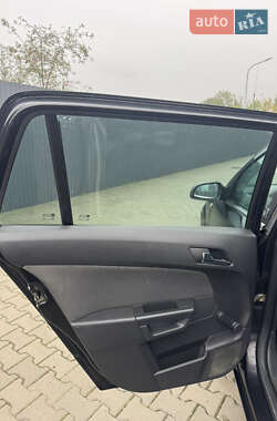Универсал Opel Astra 2005 в 