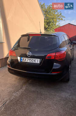 Универсал Opel Astra 2011 в 