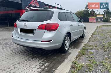 Универсал Opel Astra 2011 в 