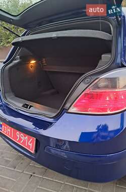 Хэтчбек Opel Astra 2009 в 