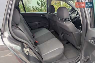 Универсал Opel Astra 2011 в 
