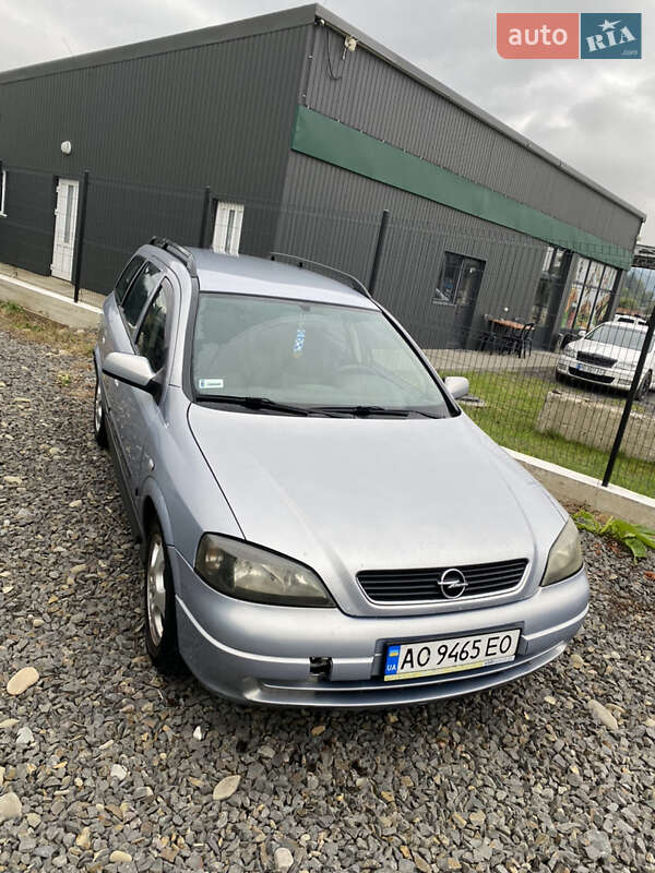 Универсал Opel Astra 2003 в Иршаве