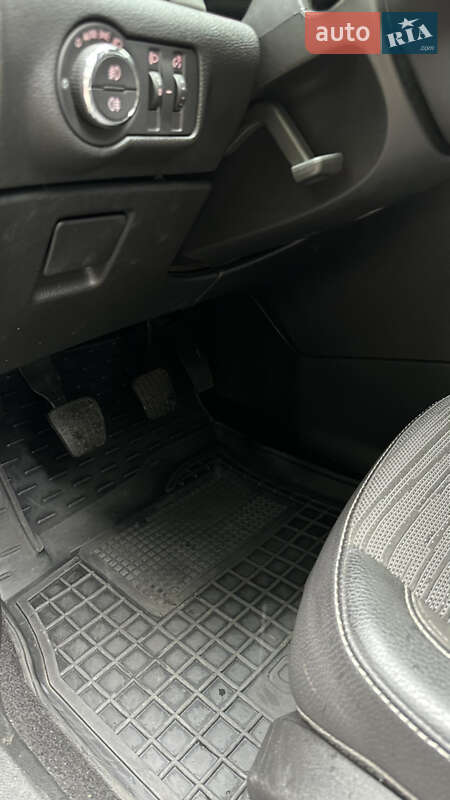 Хэтчбек Opel Astra 2015 в Киеве