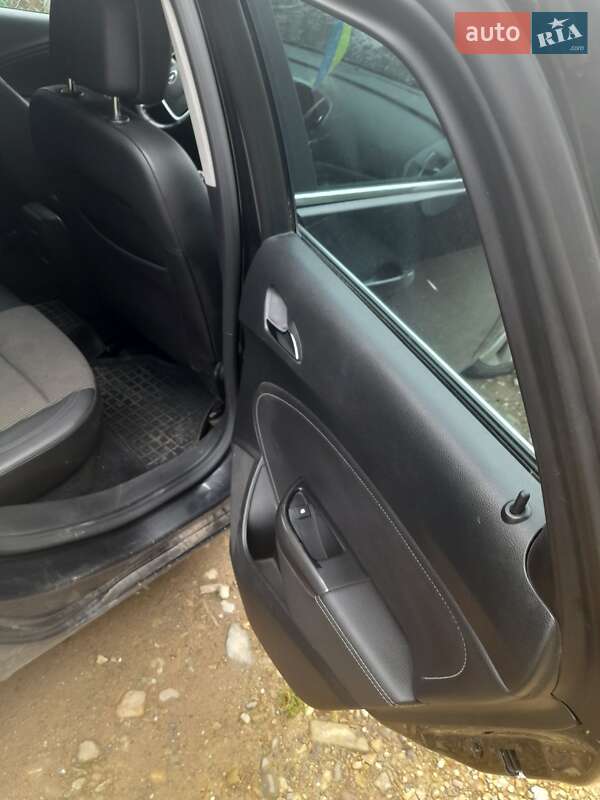 Універсал Opel Astra 2011 в Бориславі