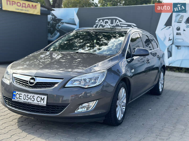 Универсал Opel Astra 2011 в Черновцах