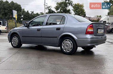 Седан Opel Astra 2009 в 