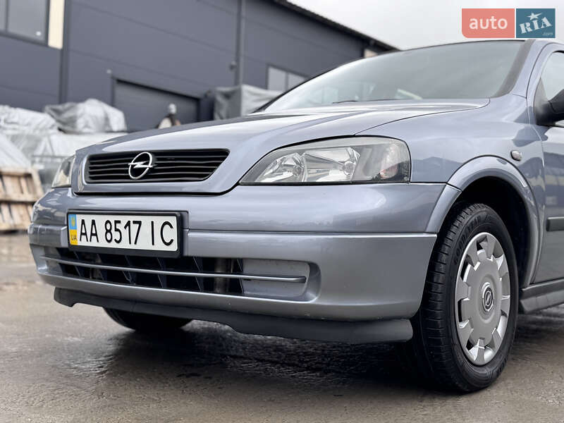 Седан Opel Astra 2009 в Киеве
