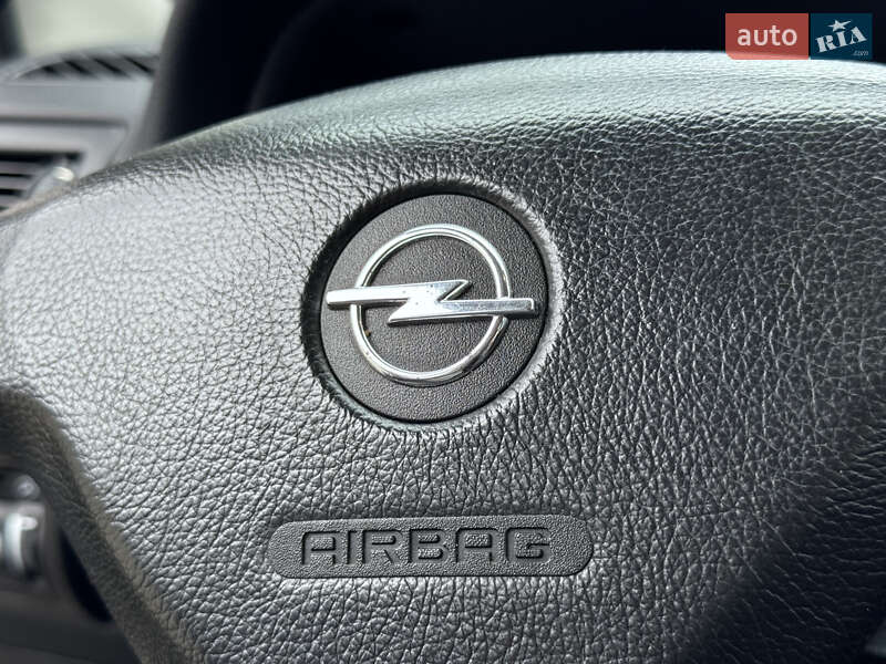 Седан Opel Astra 2009 в Киеве
