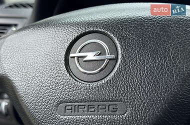 Седан Opel Astra 2009 в 