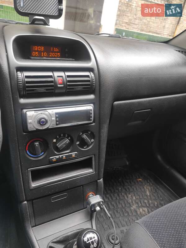Седан Opel Astra 2007 в Сумах