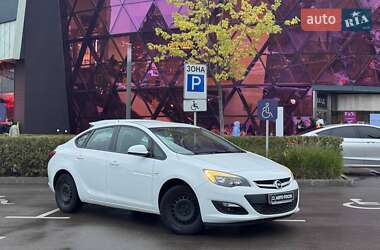 Седан Opel Astra 2020 в Киеве