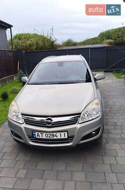 Универсал Opel Astra 2008 в Ивано-Франковске