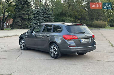 Универсал Opel Astra 2010 в 