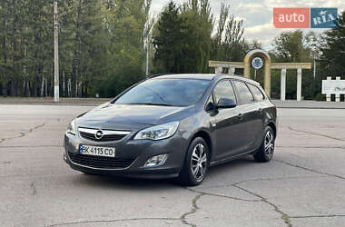 Универсал Opel Astra 2010 в Кривом Роге
