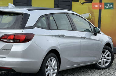 Универсал Opel Astra 2017 в 