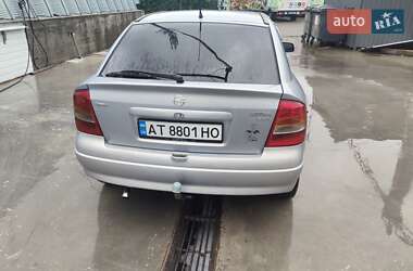 Хэтчбек Opel Astra 2000 в 