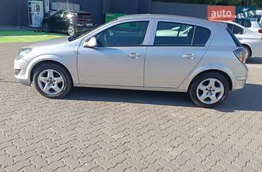 Хэтчбек Opel Astra 2012 в Львове