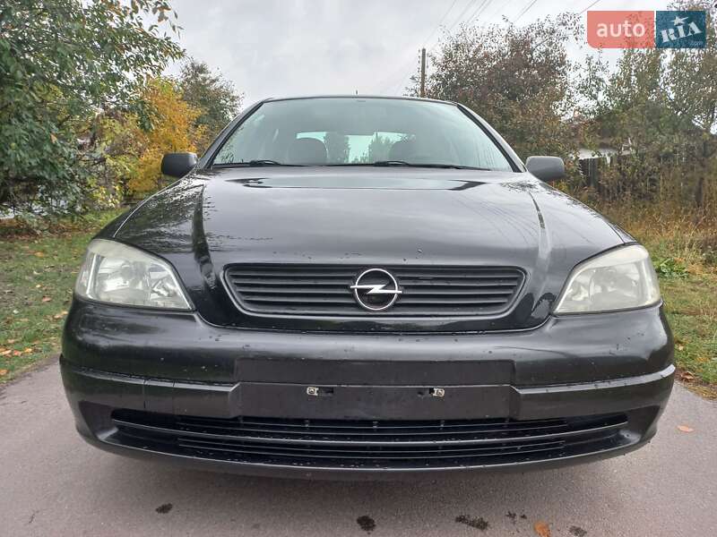 Седан Opel Astra 2008 в Шостке
